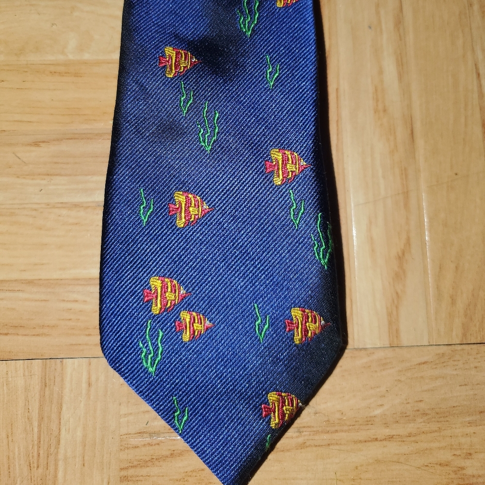 Vineyard Vines Fish Navy Neck Tie NWT